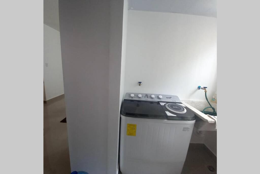Confortable Apartamento De 3 Tres Habitaciones, Con Hermosa Vista De Area Verde, Ademas De Piscinas Y Juegos Infantiles En Area Recreativa 圣地亚哥洛斯卡巴 外观 照片