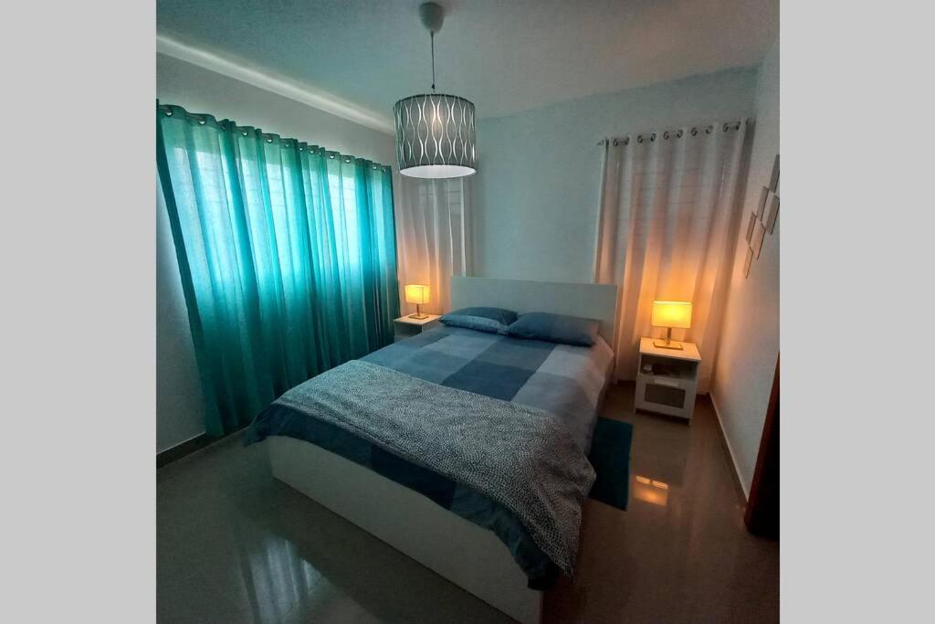 Confortable Apartamento De 3 Tres Habitaciones, Con Hermosa Vista De Area Verde, Ademas De Piscinas Y Juegos Infantiles En Area Recreativa 圣地亚哥洛斯卡巴 外观 照片