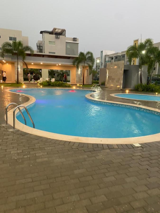 Confortable Apartamento De 3 Tres Habitaciones, Con Hermosa Vista De Area Verde, Ademas De Piscinas Y Juegos Infantiles En Area Recreativa 圣地亚哥洛斯卡巴 外观 照片